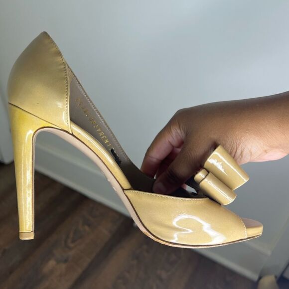 Valentino Garavani D’Orsay Couture Nude Patent Leather Bow Detail Peep Toe Heels - Picture 8 of 16